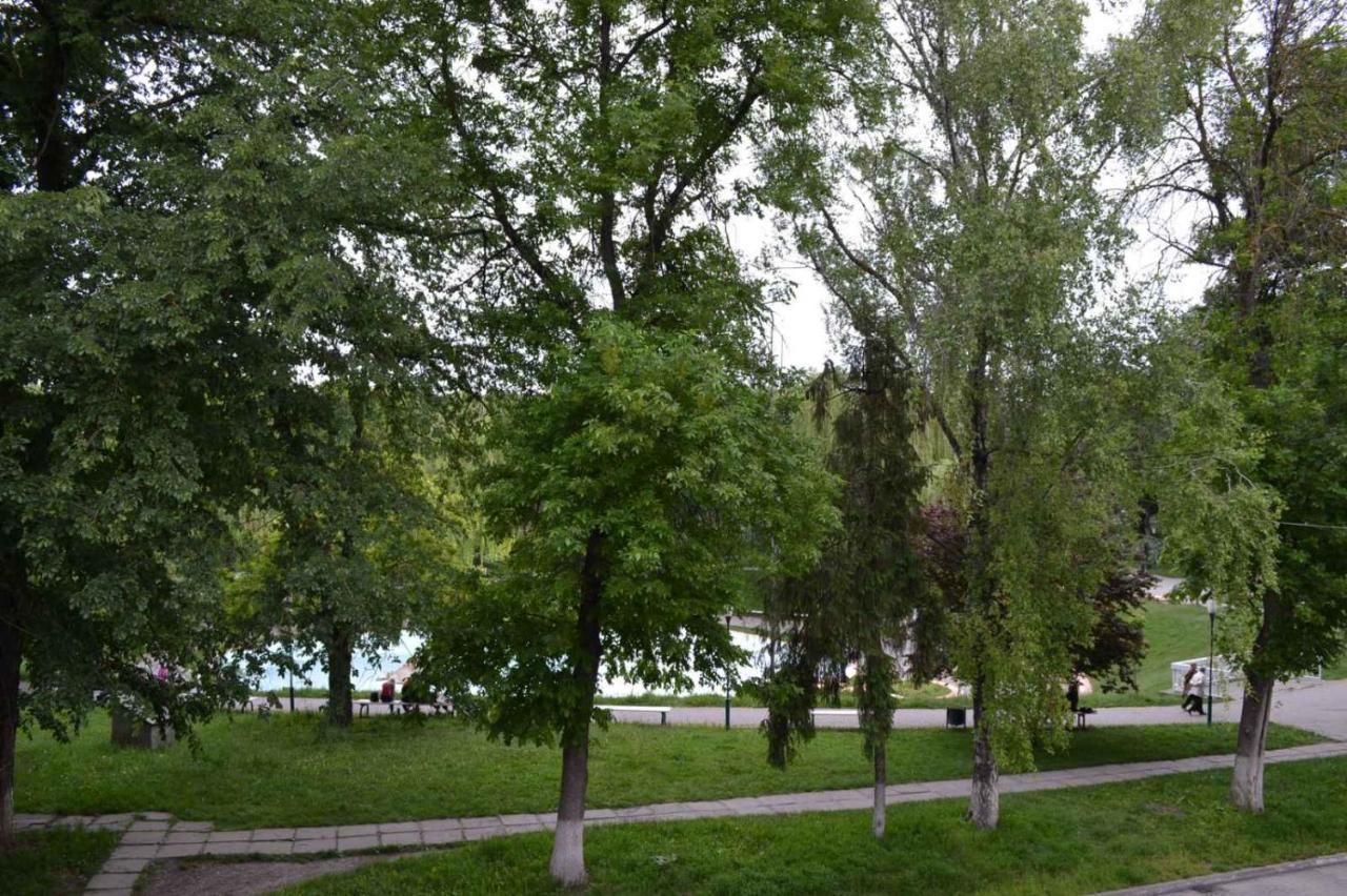 Квартира Двохкімнатна Фонтан Apartment Kamianets Podilskyi Bagian luar foto